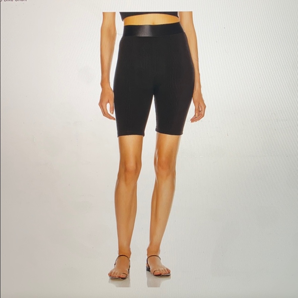 The Range Ribbed Bike Short